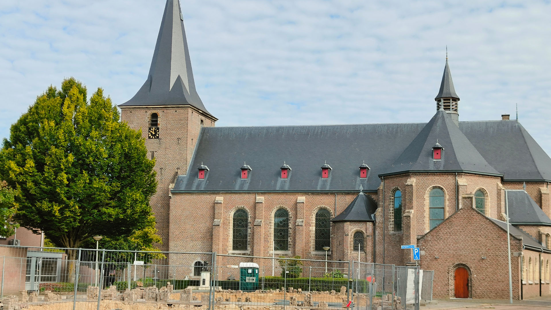325 jaar Petrus en Pauluskerk Schaesberg: Een verhaal van adeldom en geloof