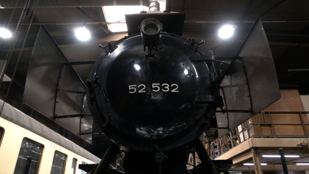 Na 11 jaar vind de gereviseerde stoomlocomotief zijn spoor weer op de miljoenenlijn