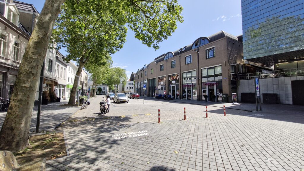 Taxistandplaats in Heerlen voor uitgaanspubliek verhuist van Bongerd naar Geleenstraat